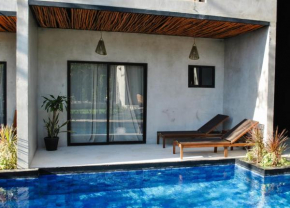 Tulum Swim Up Estudio Selvático
